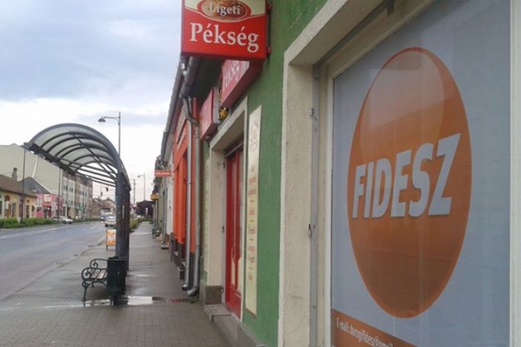 Megnyílt a Fidesz új dorogi irodája