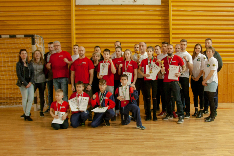 Újabb nemzetközi versenyen hullott éremeső kemposainkra