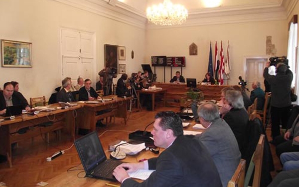 Strigonium és költségvetés – rendkívüli ülés Esztergomban