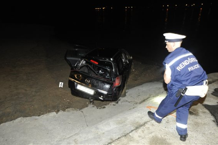 Újabb részletek az autóval Dunába guruló férfi tragédiájáról!