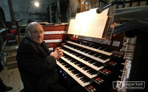 Elhunyt a Bazilika nemzetközi hírű orgonaművésze