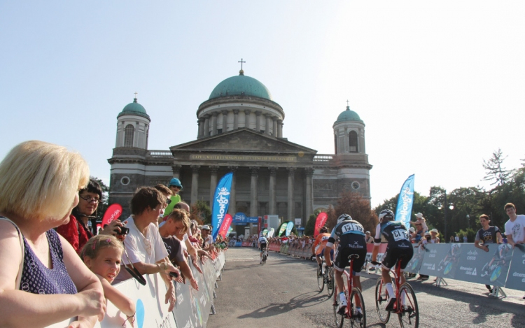 Több százmillióan látják majd Esztergomot a Giro d'Italianak köszönhetően