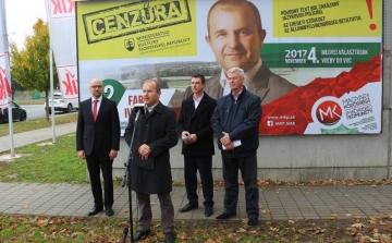 Cenzúrázzák az MKP magyar nyelvű választási feliratait Párkányban