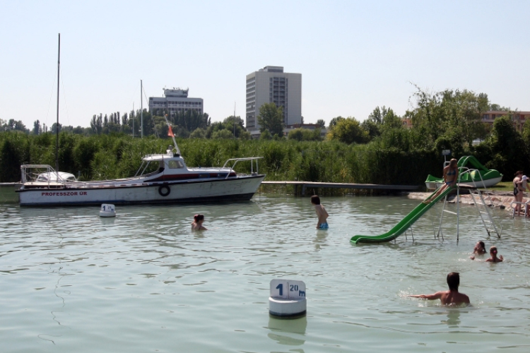 Veszélyeztetik a balatoni turizmust az online kasszák?