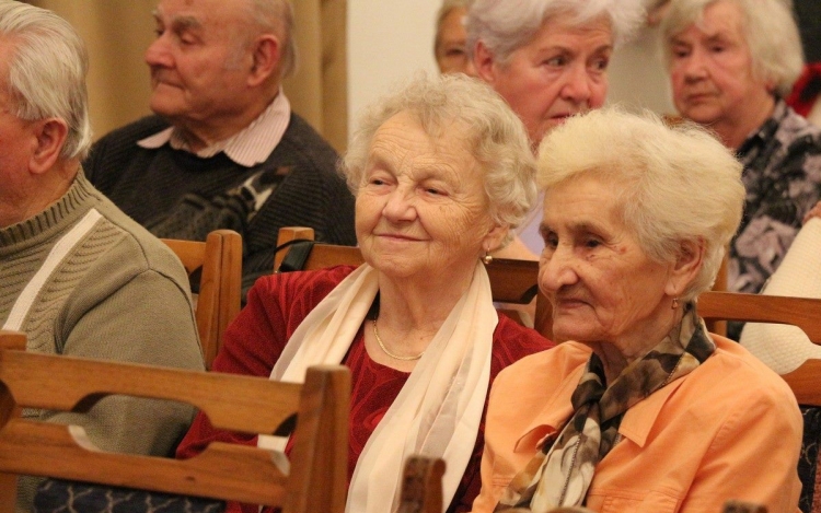 80 éves időseit köszöntötte Esztergom