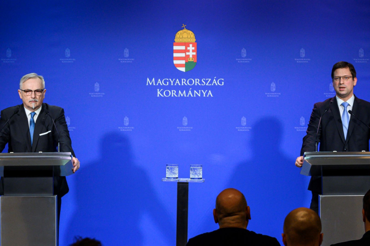 Csökken a jövedéki adó, marad a benzinárstop