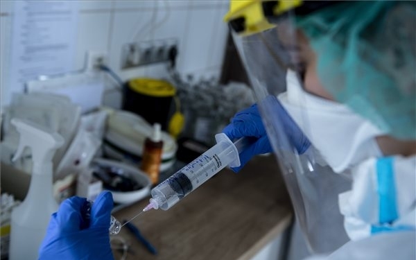Folytatódik a járványhelyzet mérsékelt javulása Csehországban