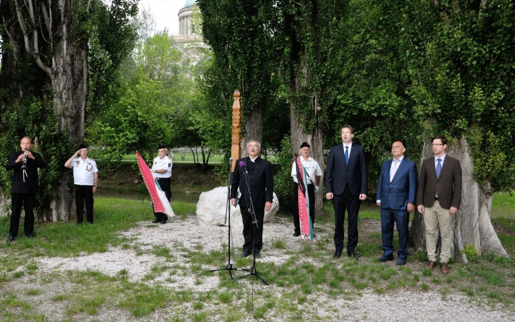 A nemzeti összetartozásra emlékeznek Esztergomban - Meghívó!