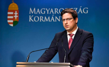 Szombaton nyithatnak a teraszok, a kijárási korlátozás ideje este 11 órakor kezdődik