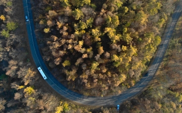 Látványos légi videón Dobogókő és környéke