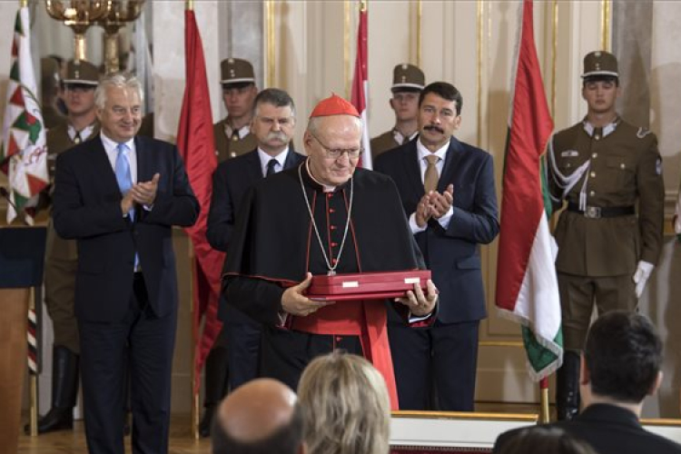 Erdő Péter: kitüntetésem az egyházi szolgálat elismerése is