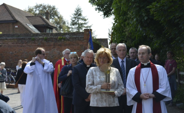 Angliában Becket Szent Tamás esztergomi ereklyéi