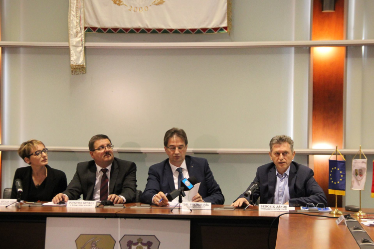Új biciklis út, belváros- és iskolafejlesztés Esztergomban - 12 milliárd érkezik a megyébe