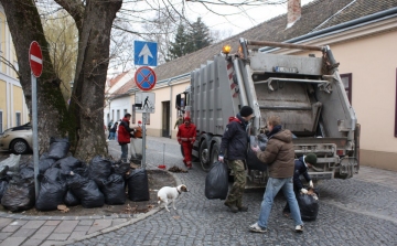 Sikeres várostakarítás Esztergomban