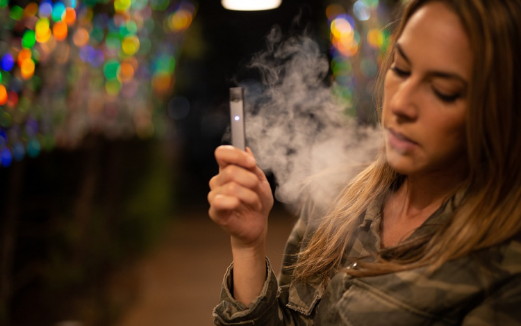 Bosszantó szokások, amit a dohányosok nem is tudnak magukról