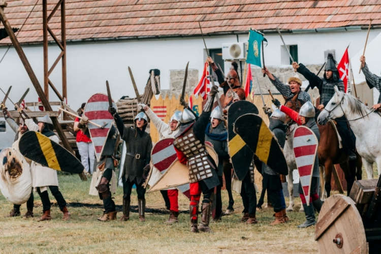 Kezdődnek a Palotajátékok Visegrádon