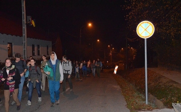 Éjszakai zarándoklat Esztergomig a békéért és Kárpátaljáért 
