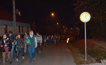 Éjszakai zarándoklat Esztergomig a békéért és Kárpátaljáért