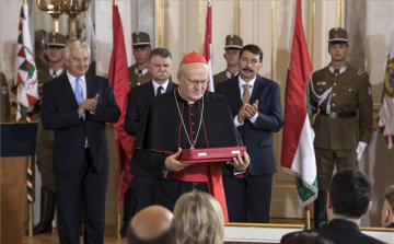 Erdő Péter: kitüntetésem az egyházi szolgálat elismerése is