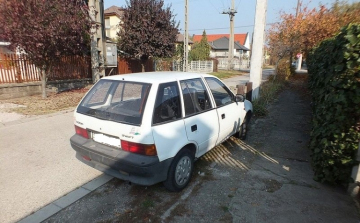 Kocsmákat járta, majd elkötötte ismerőse kocsiját egy esztergomi fiatal