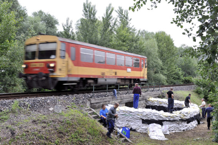 Keddtől újra járnak a vonatok Esztergom és Komárom között