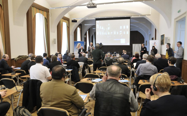 Mariathon - Mária Rádiók konferenciája Esztergomban