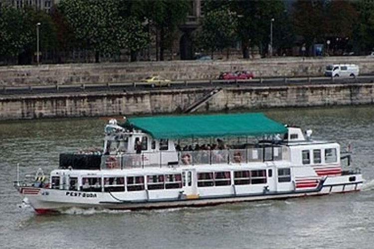 Nem sok jóra számítanak a hajózási cégek