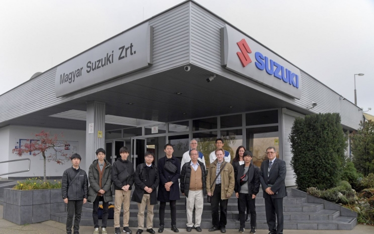 Fiatal magyar kutatók tudományos munkáját támogatja a Suzuki