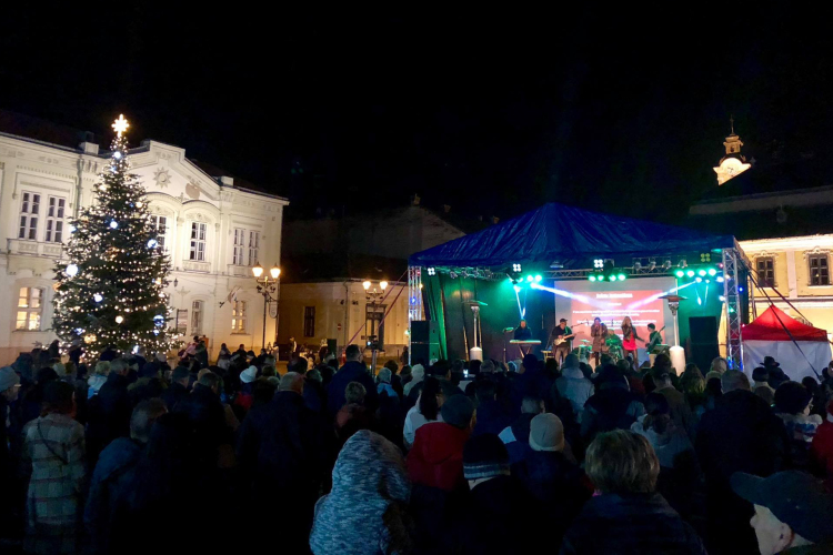 Újabb fellépők szórakoztatnak a hétvégén a főtéren!