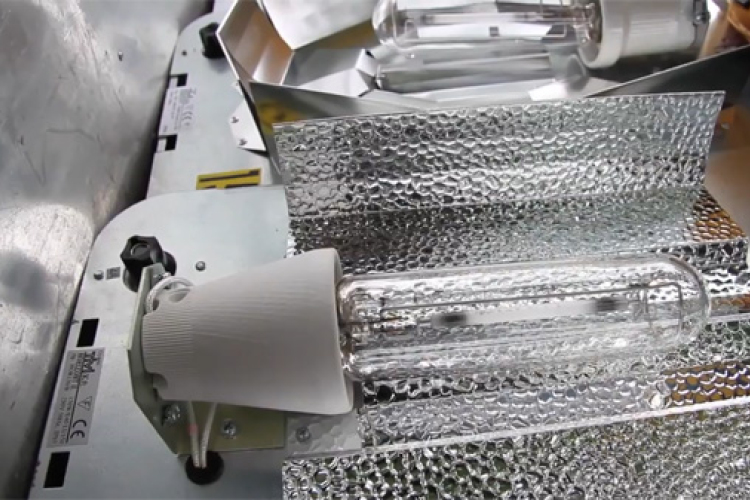 Helyiek akadályozták meg a közvilágítás kikapcsolását – rendőrségi intézkedés