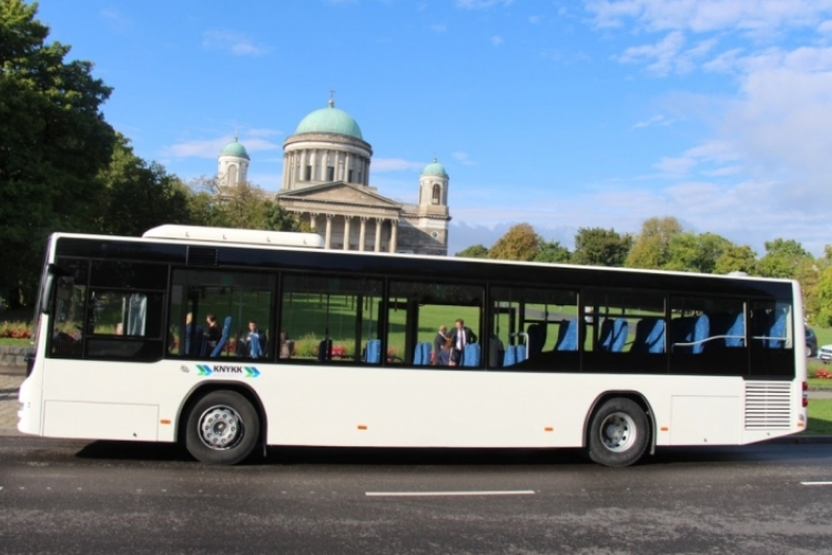 Hibrid buszokkal váltanák ki a jelenlegi esztergomi járatokat