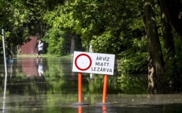 Árvíz - Nem ajánlatos útnak indulni a Dunakanyarba