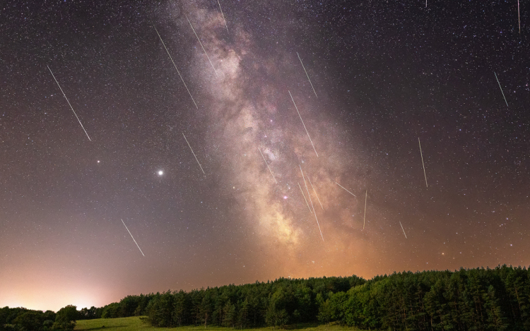 Nyakunkon az újabb meteorkitörés