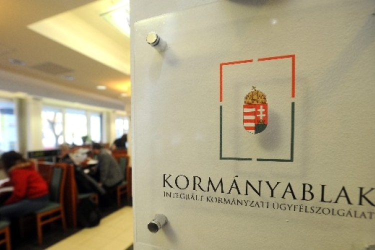 A hétvégén nyitva tartanak a kormányablakok