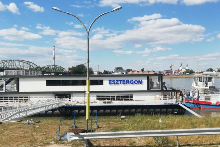 Felújítva hazatért, hogy nemzetközi kikötő legyen