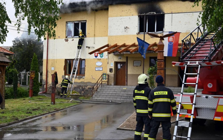 Adománygyűjtést szervez a megyei önkormányzat - FOTÓK