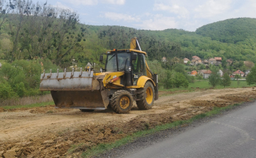 Enyhülni látszik Pilisszentléleken a hétvégi tömegturizmus miatti parkolási gond