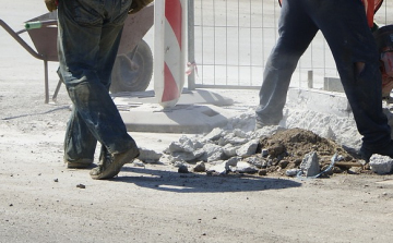 Újabb útfelújítás kezdődött a térségben