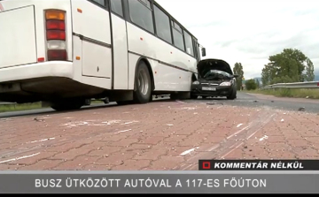 Busz ütközött autóval a 117-es úton