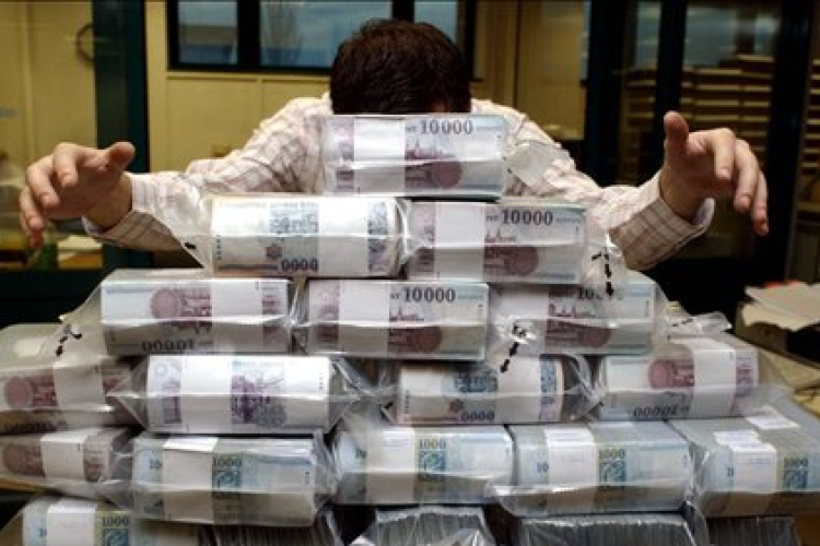Több mint 6 milliárdnyi feketepénzt legalizáltak