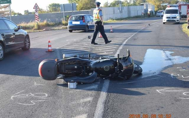 Idős asszony okozott súlyos motoros balesetet Tokodaltárón, vádat emelnek - FOTÓK