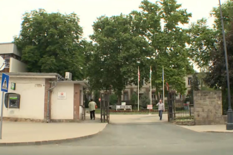 Újra megnyílt a kórház parkolója