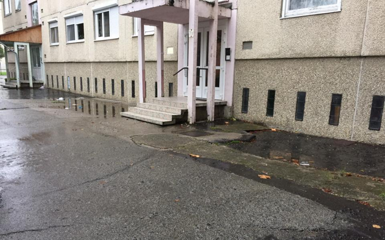 Kibővül a járda- és parkolófelújítás a Budai-Móricz-Schweidel lakótelepen