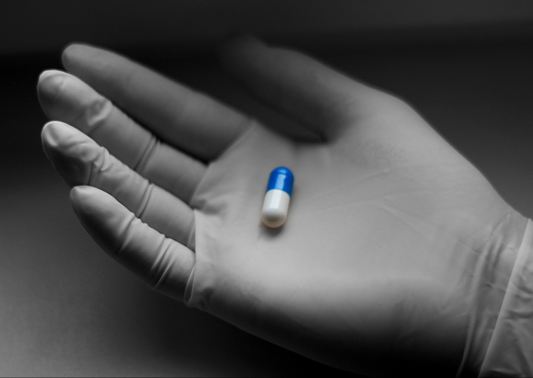 COVID-megelőző tablettát tesztel a Pfizer