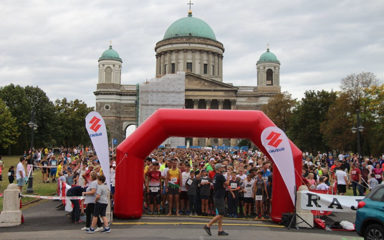 Idén is népszerű volt a Hídfutás