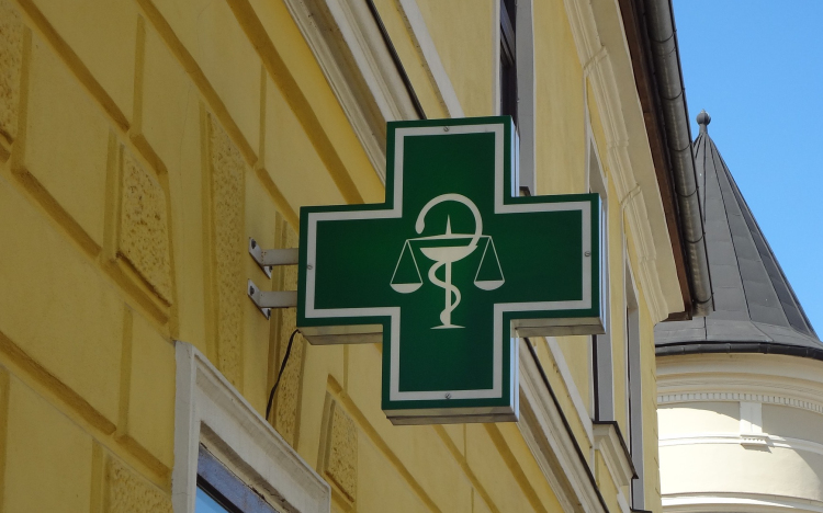 Ma zárva lesz a legtöbb gyógyszertár