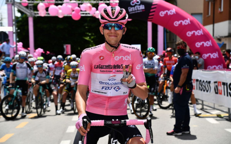 Történelmet írt egy magyar bringás a Giro d\'Italián