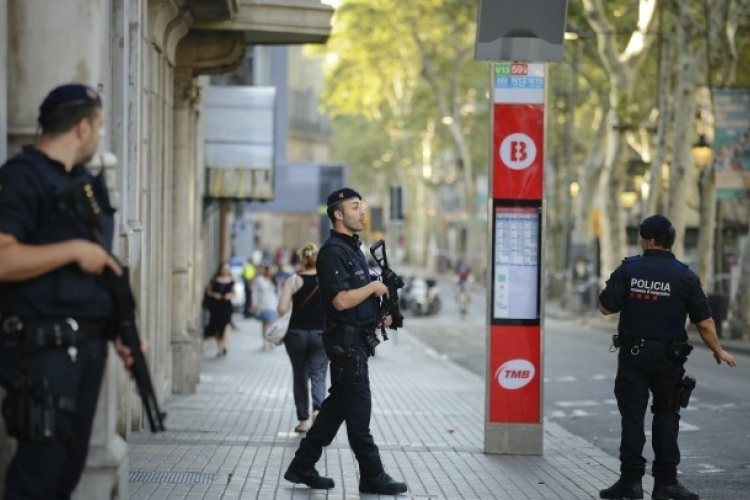 Barcelonai gázolás - Egy hétéves ausztrál kisfiúnak veszett nyoma a barcelonai merényletben
