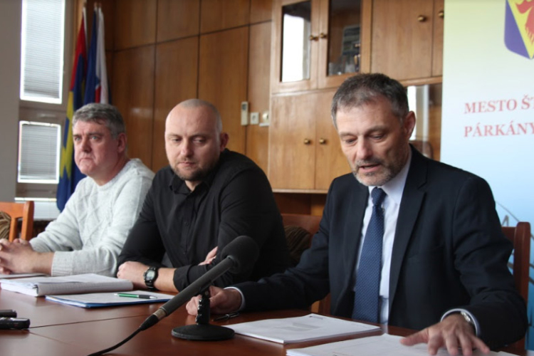 Lemondott Párkány polgármestere a helyi TDM vezetéséről – újabb részletek az égetőkről