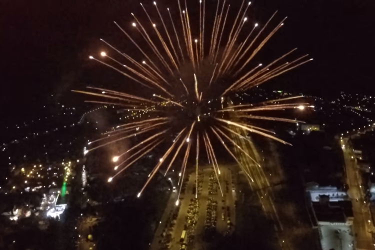 Légi videón a 66. Bányásznap és tűzijátéka